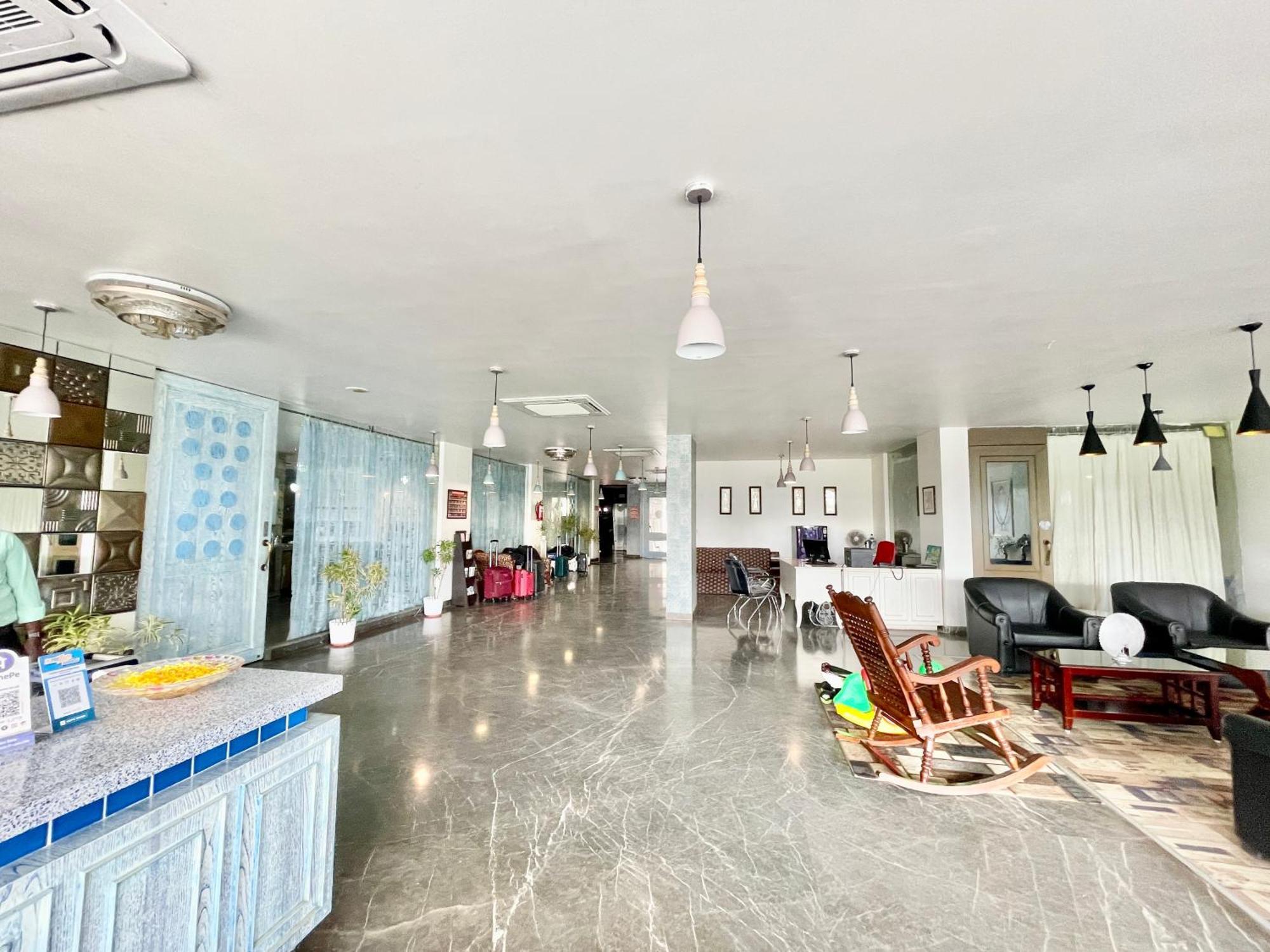 Hotel V-I Near Sea , Puri Private-Park -Gym-Spa Fully-Airconditioned-Hotel Lift-And-Parking-Facilities Breakfast-Included Exterior foto