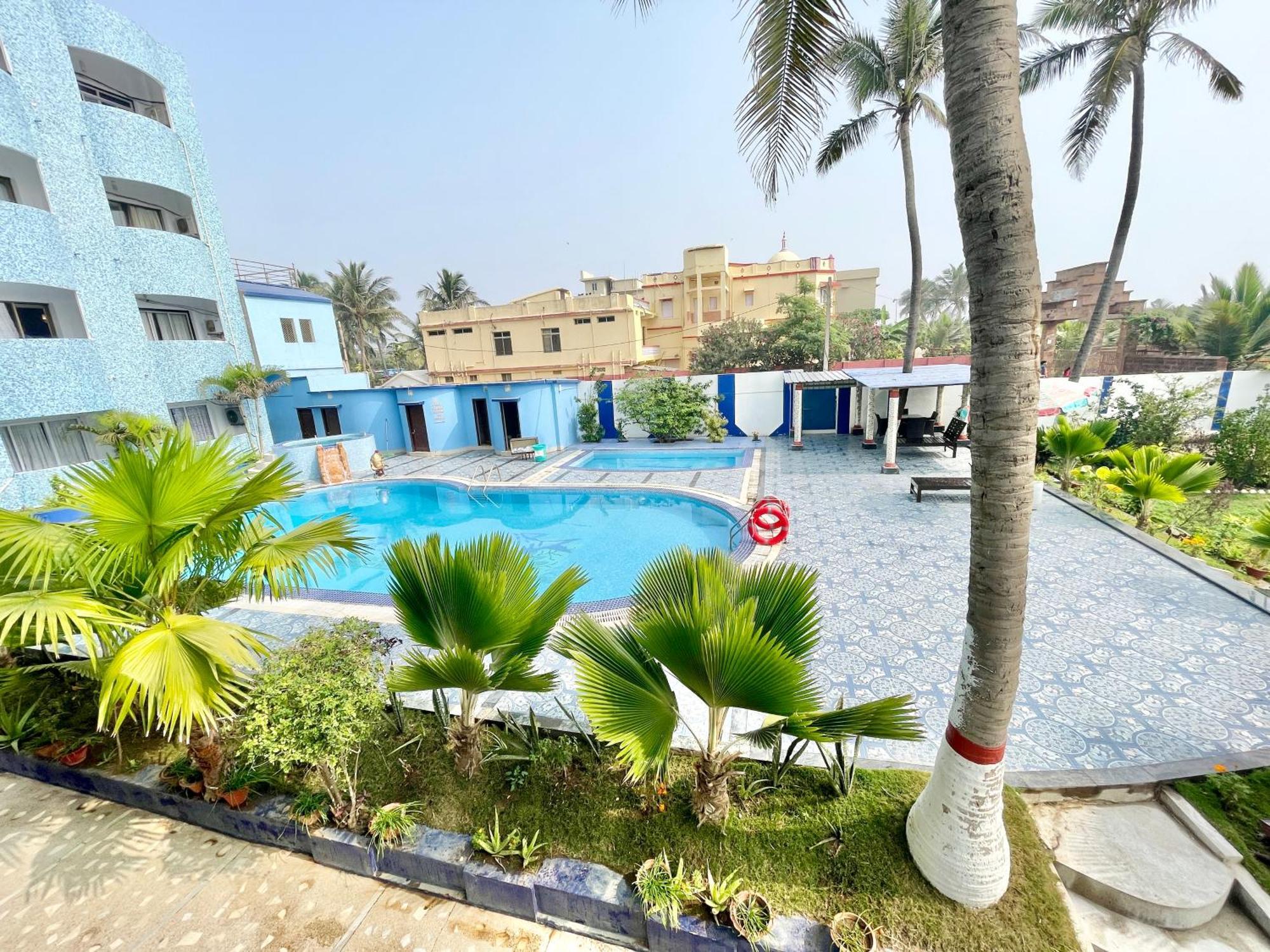 Hotel V-I Near Sea , Puri Private-Park -Gym-Spa Fully-Airconditioned-Hotel Lift-And-Parking-Facilities Breakfast-Included Exterior foto