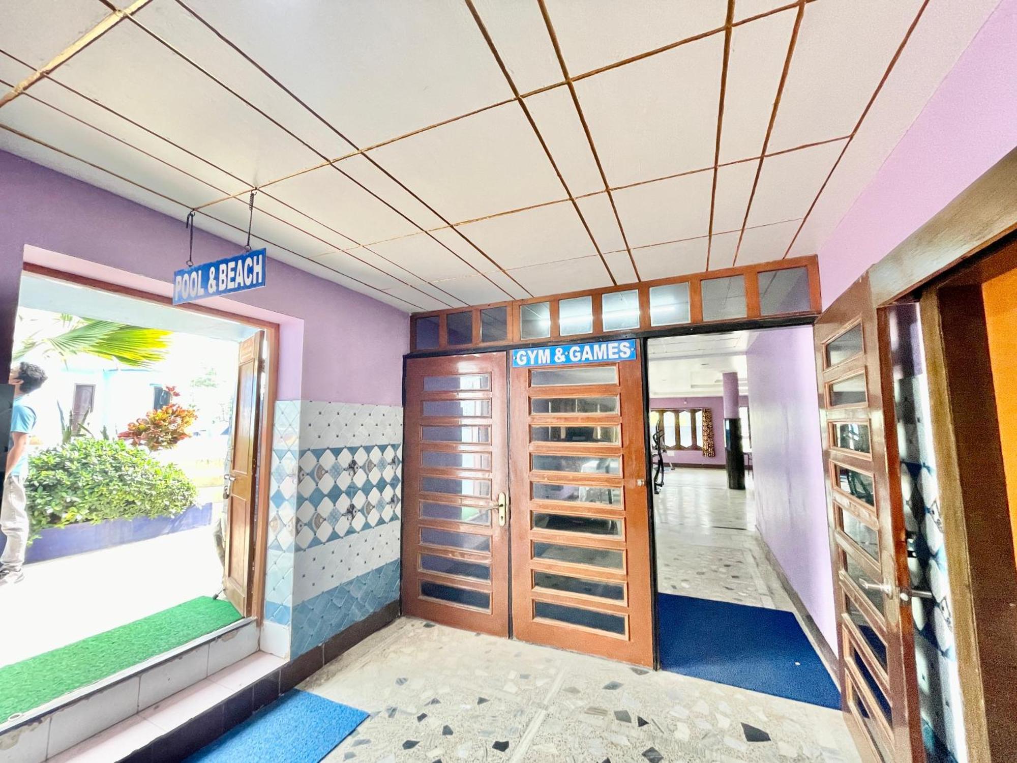 Hotel V-I Near Sea , Puri Private-Park -Gym-Spa Fully-Airconditioned-Hotel Lift-And-Parking-Facilities Breakfast-Included Exterior foto